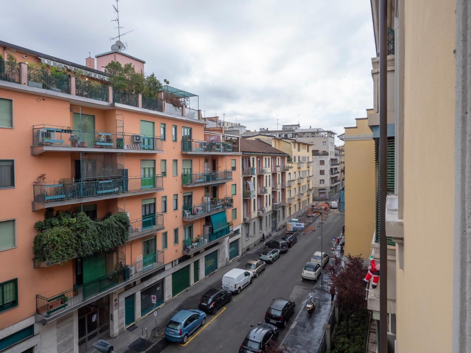Xenia Apartments - Colorful Apartment In Fiera Area Milan Luaran gambar